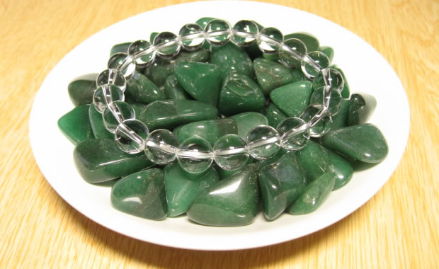 浄化用アイテムのアメジストさざれ石