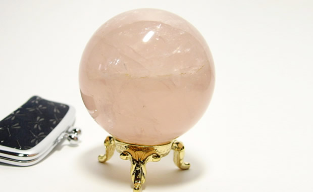 パワーストーンローズクォーツ高品質丸玉61mm　 台座付