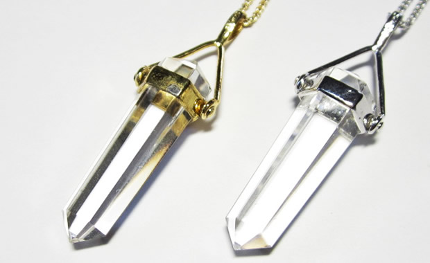 水晶ポイント ペンデュラム ペンダント　チェーン付き