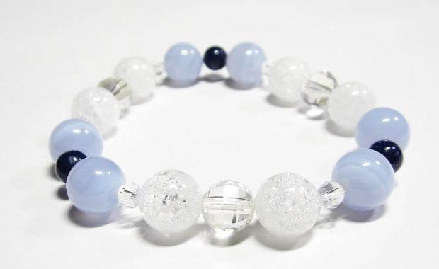 女子力アップのパワーストーンブレスレット・クラック水晶ブルーレースアゲートブレスレット