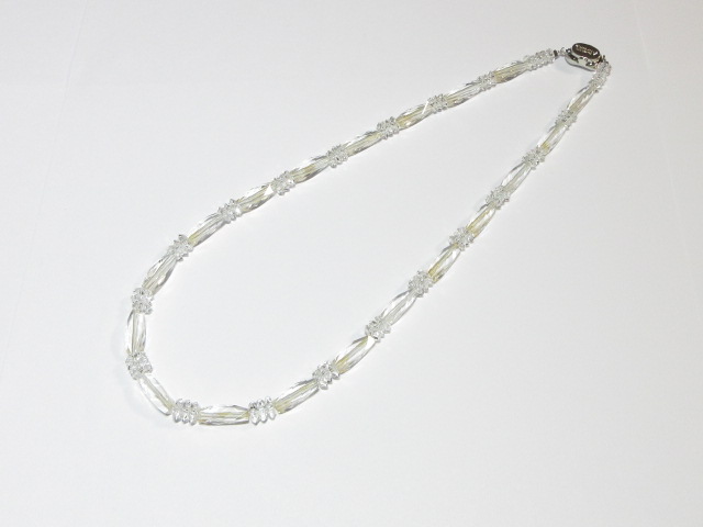 お守りの水晶カットネックレス・幸せを呼ぶ水晶ネックレス