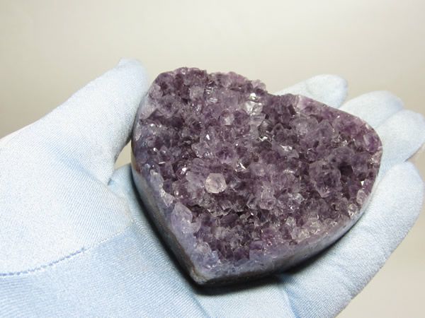 パワーストーンのアメジストクラスターハート