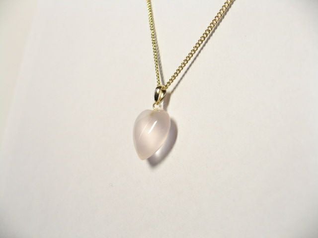 幸運を呼ぶペンダント・ローズクォーツハートペンダント