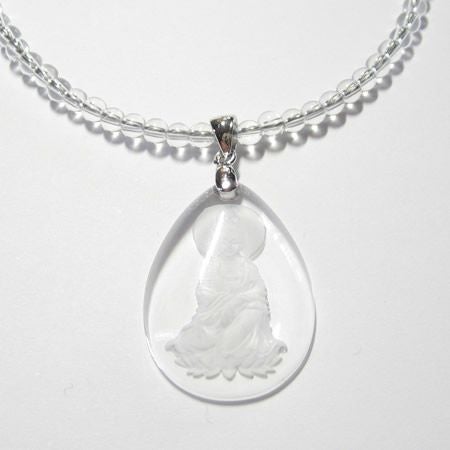 開運アップのお守りに。パワーストーンの観音様水晶ネックレス